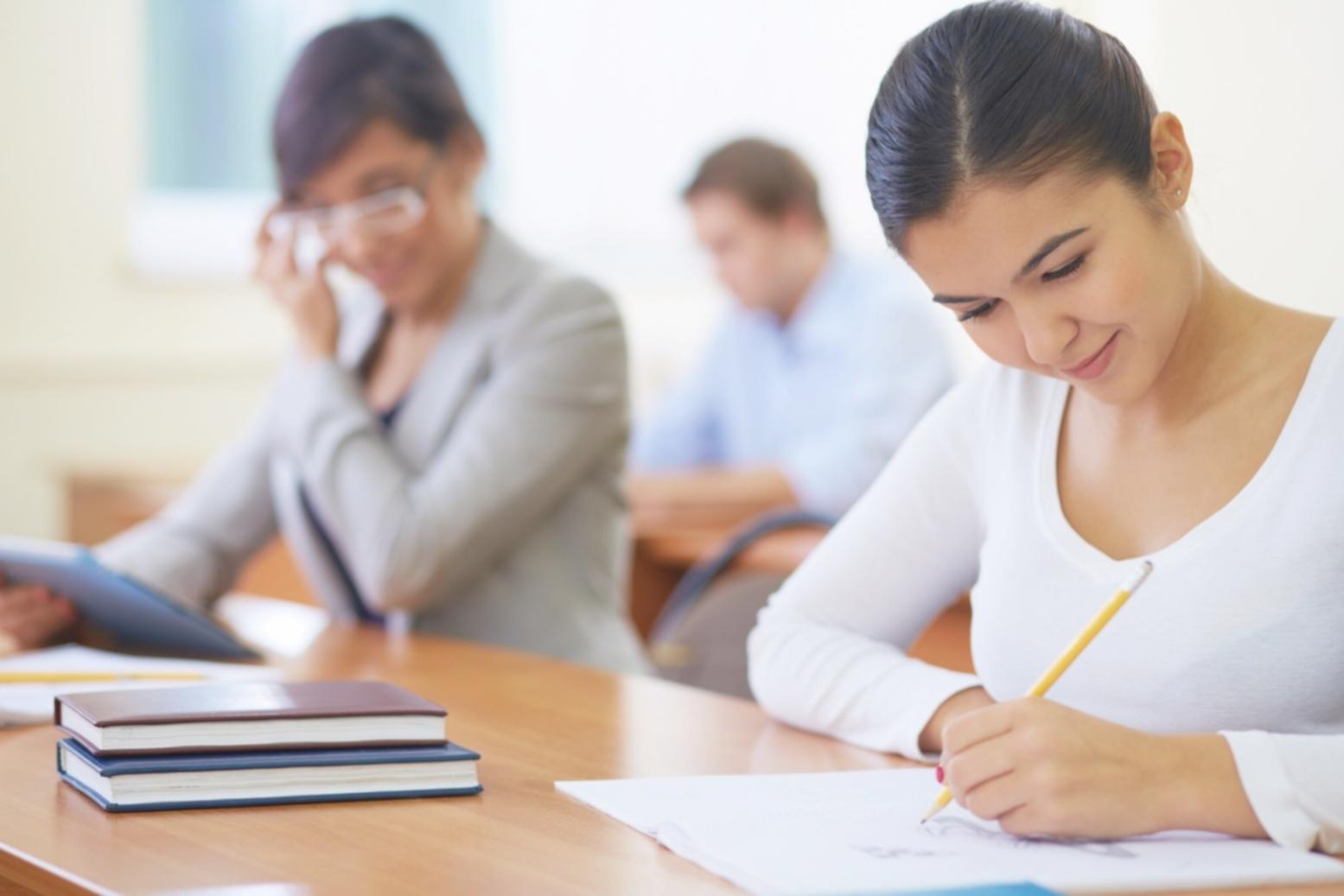 Control de gastos mensuales con gráficos